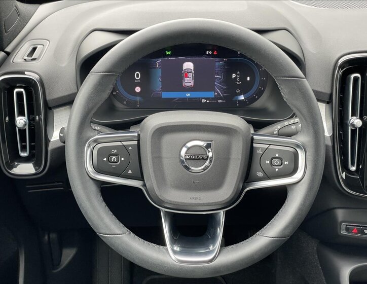 Volvo XC40 SUV 2,0 l 145 kw