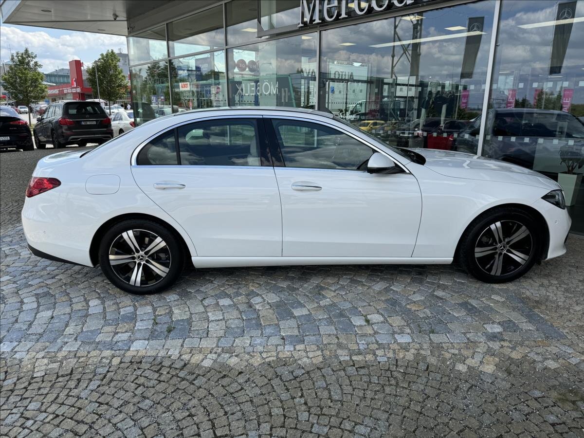 Mercedes-Benz Třídy C Sedan / Limuzína 2,0 l 147 kw