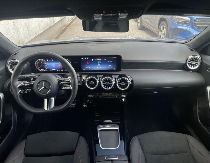 Mercedes-Benz Třídy A Hatchback 2,0 l 110 kw