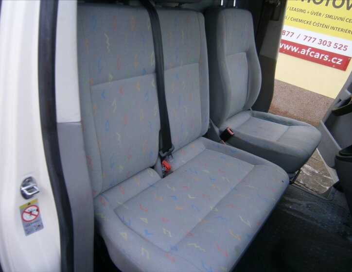 Volkswagen Transporter Skříň 1,9 l 62 kw