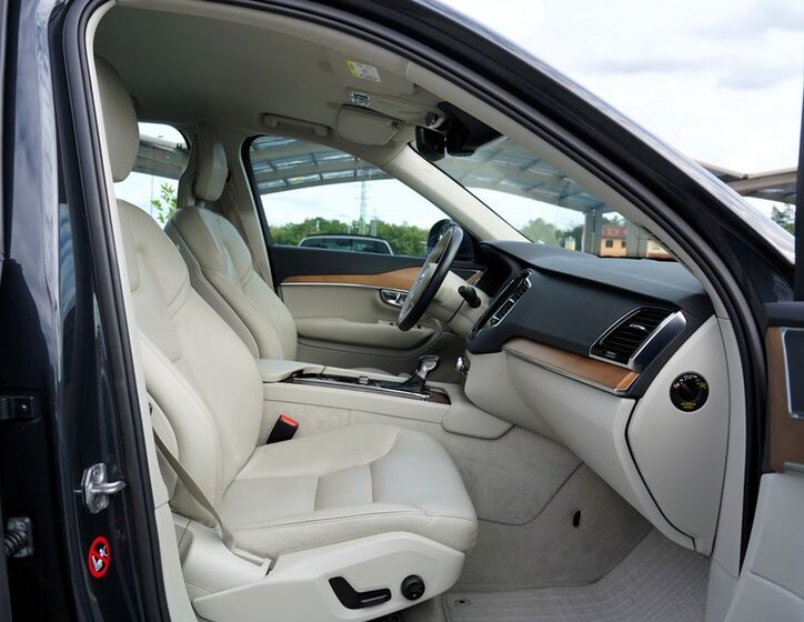 Volvo XC90 31