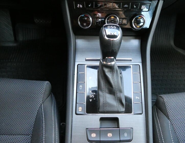 Škoda Superb Liftback 2,0 l 147 kw