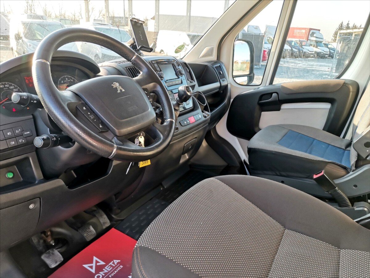 Peugeot Boxer Valník 2,2 l 110 kw