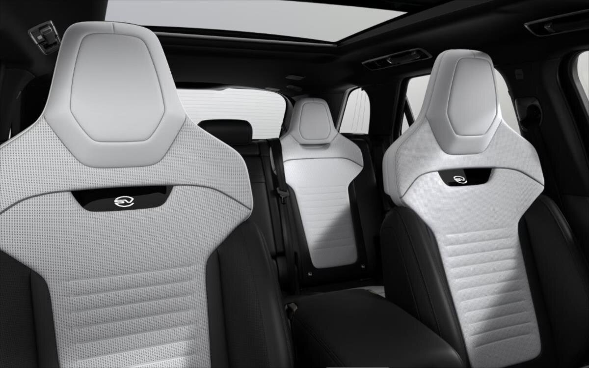 Land Rover Range Rover Sport SUV / Terénní 4,4 l 467 kw