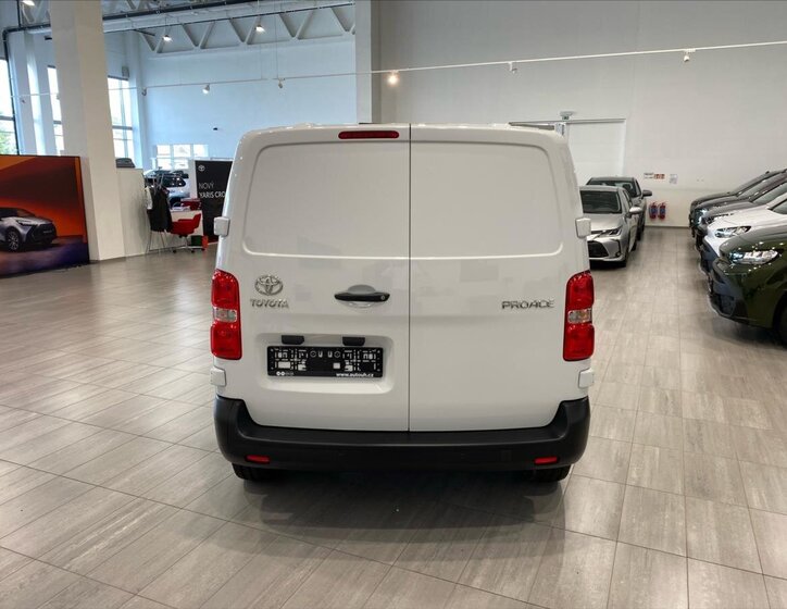 Toyota ProAce Skříň 2,0 l 106 kw
