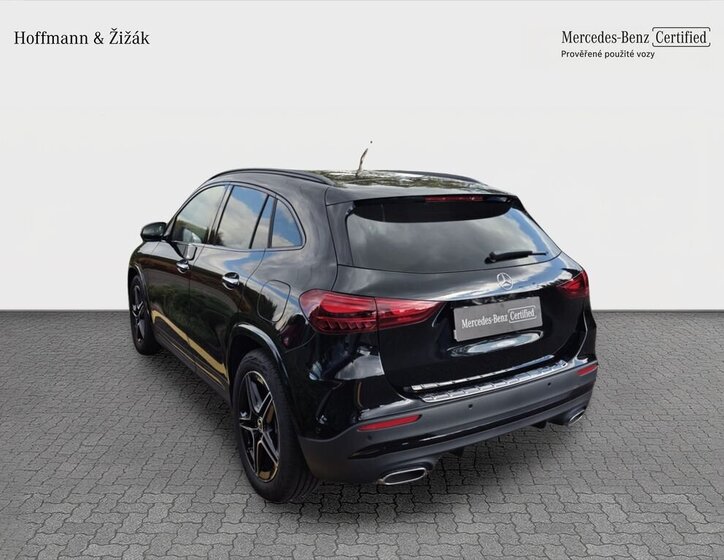 Mercedes-Benz GLA 7
