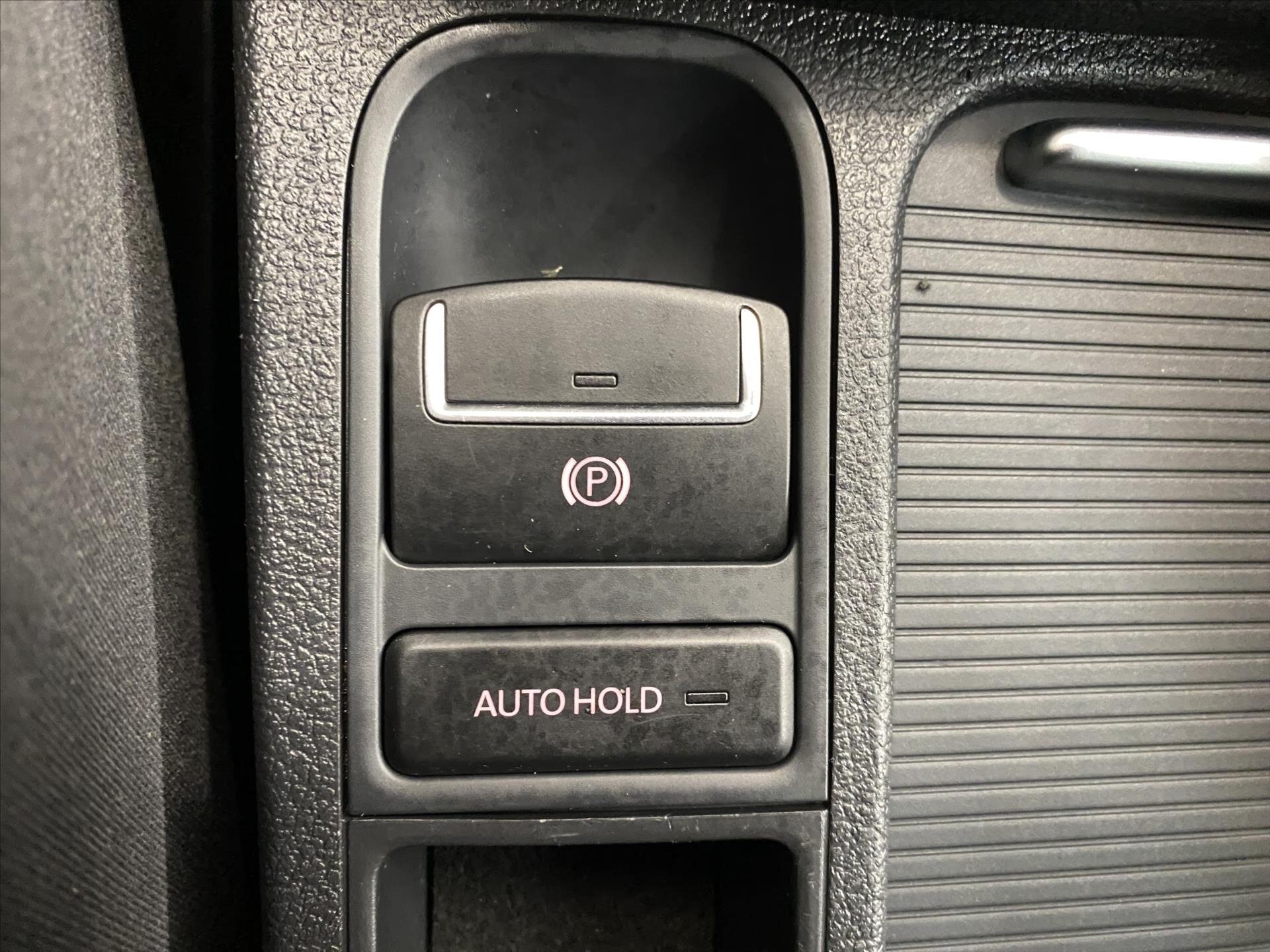 Volkswagen Tiguan SUV 2,0 l 103 kw