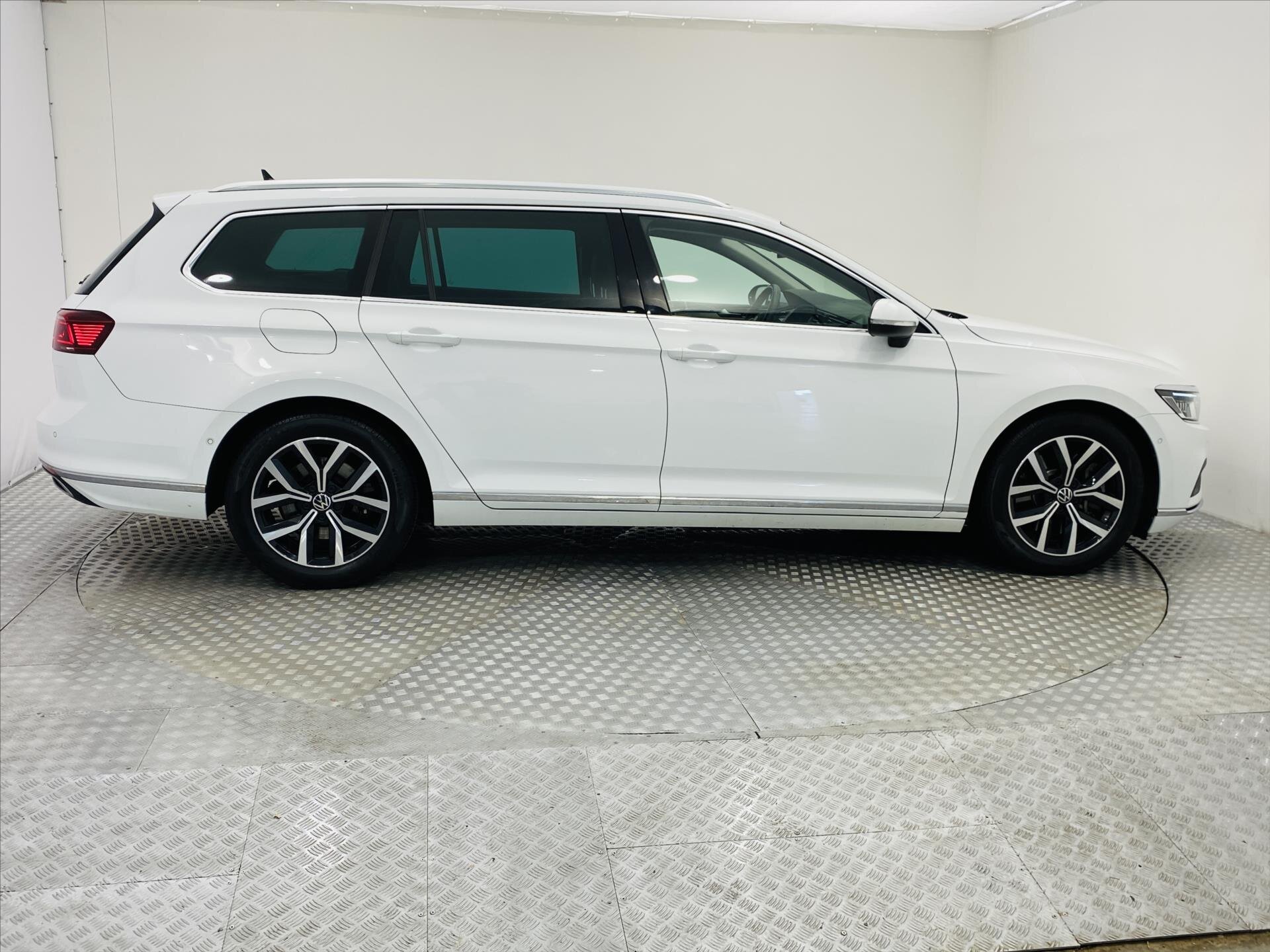Volkswagen Passat Kombi 2,0 l 206 kw
