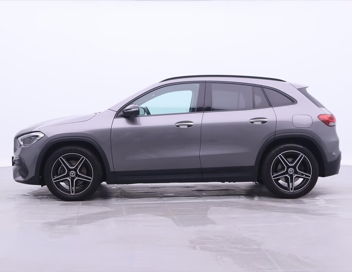Mercedes-Benz GLA 4