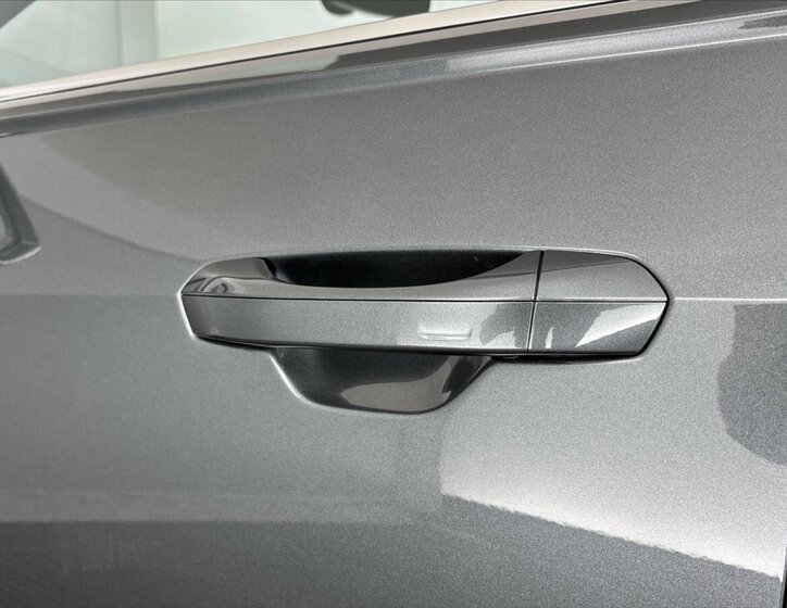 Audi S8 Sedan / Limuzína 4,0 l 420 kw