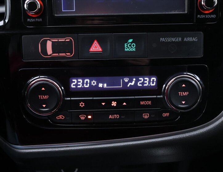 Mitsubishi Outlander 31