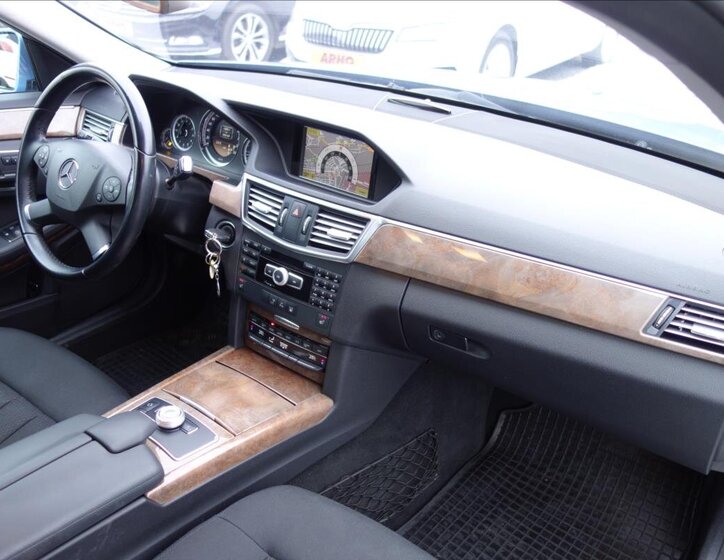 Mercedes-Benz Třídy E Kombi 3,0 l 195 kw