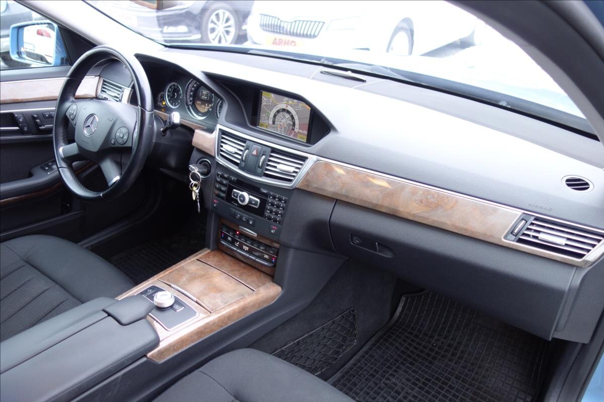 Mercedes-Benz Třídy E Kombi 3,0 l 195 kw