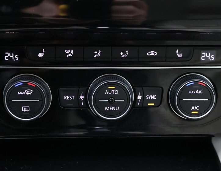 Volkswagen Passat Kombi 1,4 l 110 kw