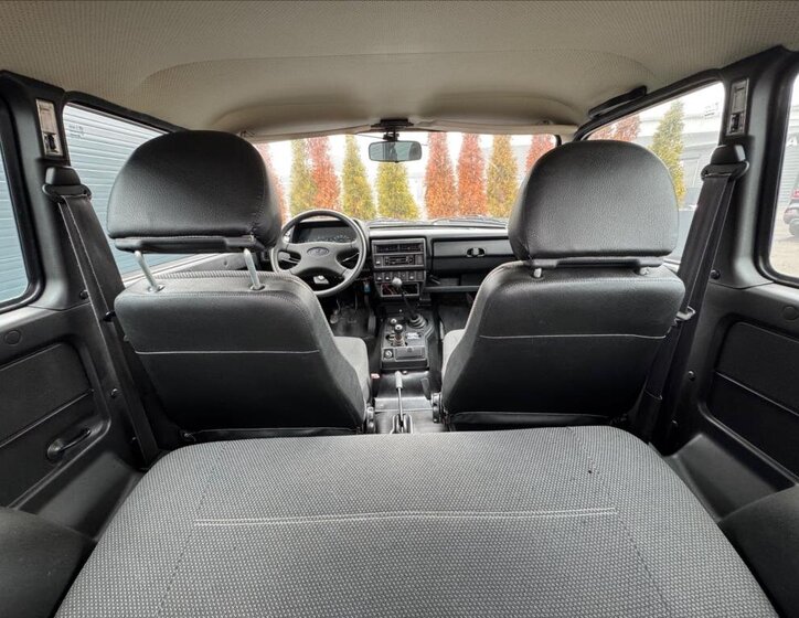 Lada Niva SUV / Terénní 1,7 l 61 kw