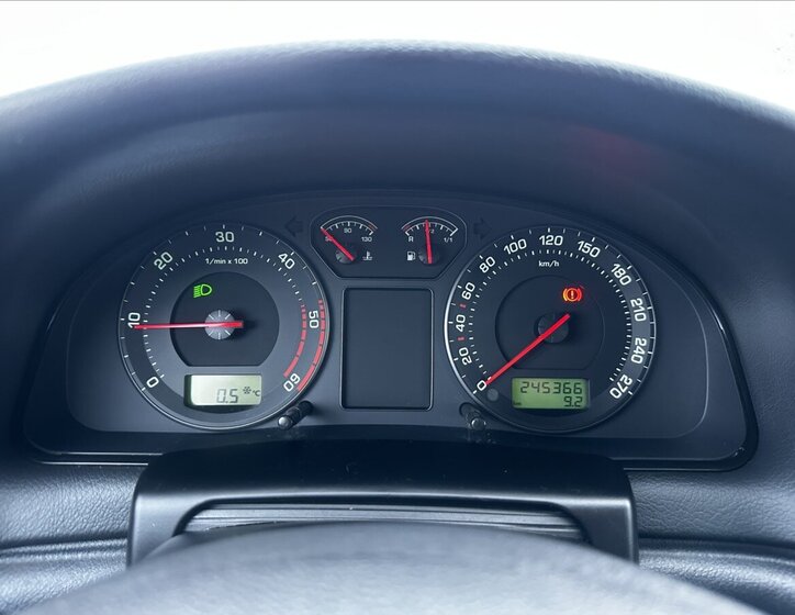 Škoda Superb Sedan 2,0 l 103 kw