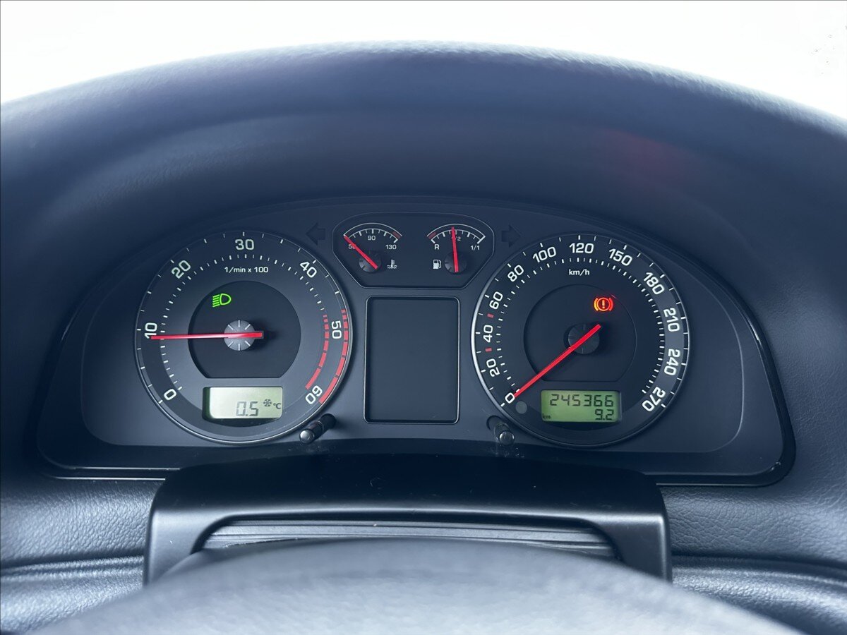 Škoda Superb Sedan 2,0 l 103 kw