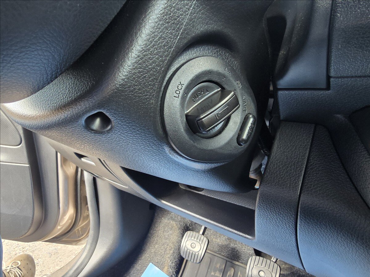 Nissan Note Hatchback 1,5 l 66 kw