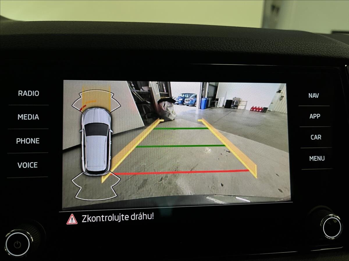 Škoda Karoq SUV 1,5 l 110 kw