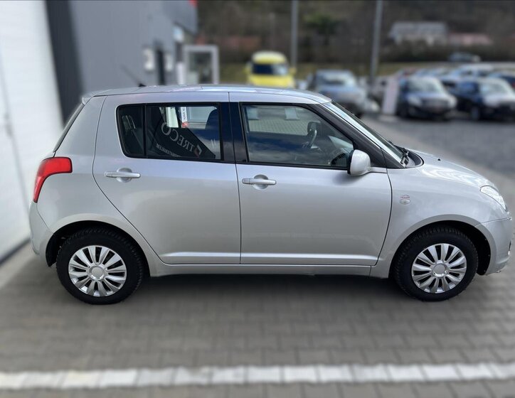 Suzuki Swift Hatchback 1,3 l 68 kw