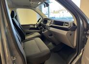 Volkswagen Caravelle 8