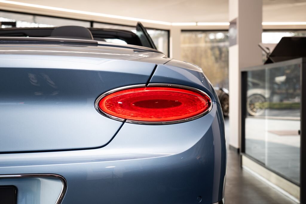 Bentley Continental GTC Kabriolet 4,0 l 404 kw