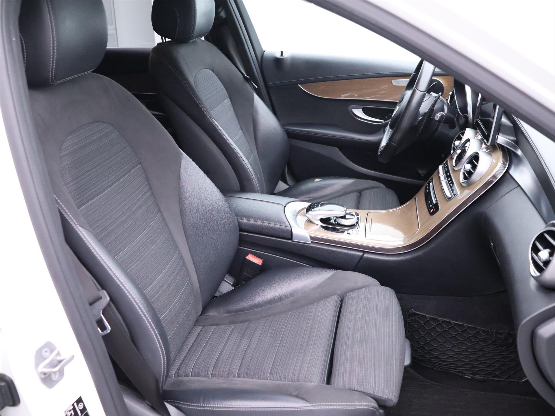 Mercedes-Benz Třídy C Kombi 2,1 l 150 kw