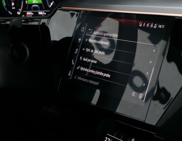 Audi e-tron SUV 0,0 300 kw