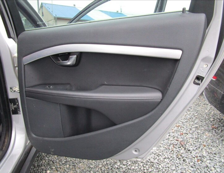 Volvo XC70 Kombi 2,4 l 158 kw