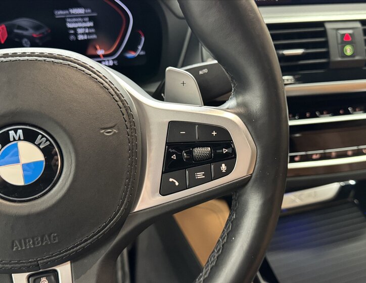 BMW X4 SUV 3,0 l 195 kw