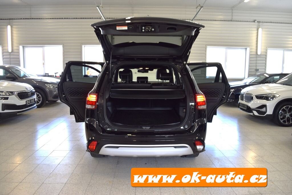 Mitsubishi Outlander SUV 0,0 0