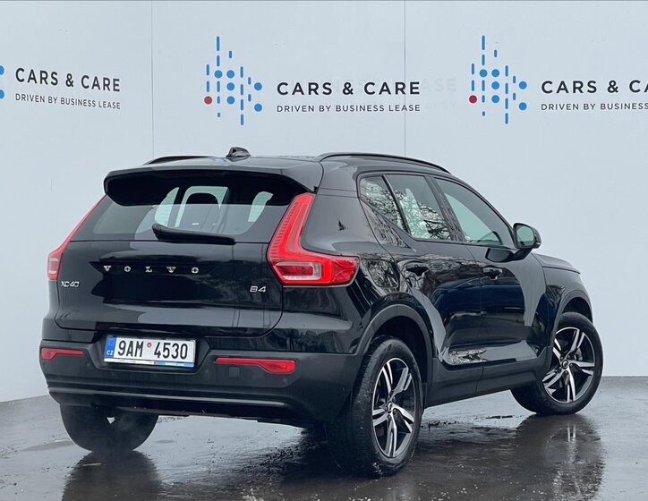 Volvo XC40 SUV / Terénní 2,0 l 145 kw
