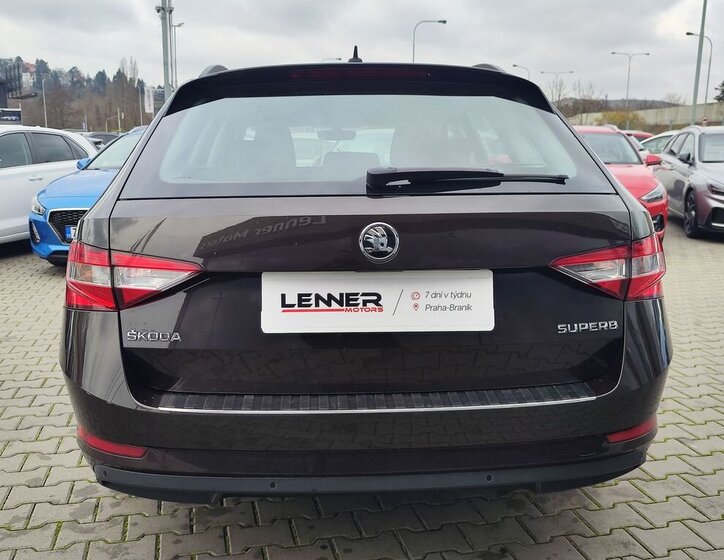 Škoda Superb 6