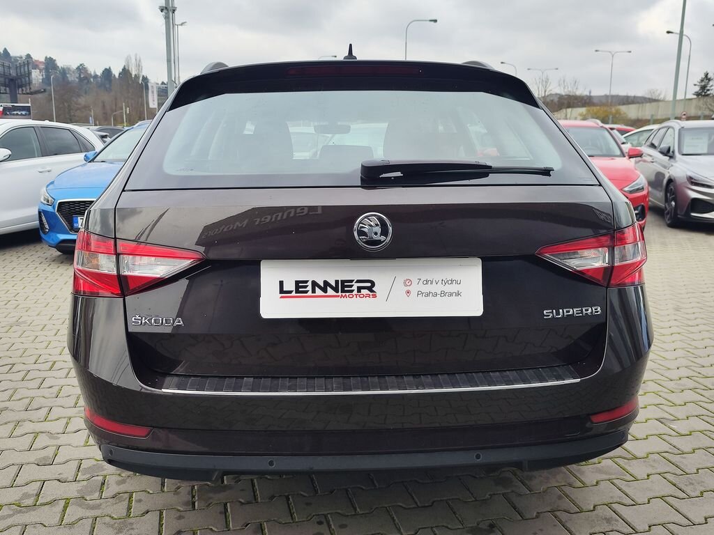 Škoda Superb