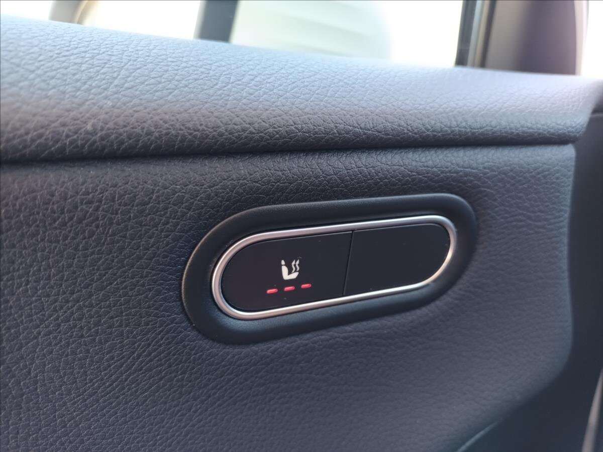 Mercedes-Benz Třídy A Hatchback 1,3 l 80 kw