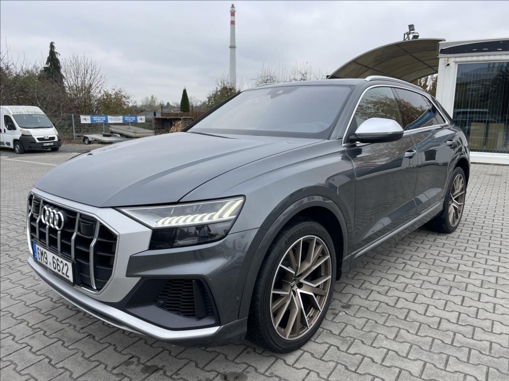 Audi SQ8 SUV / Terénní 4,0 l 320 kw