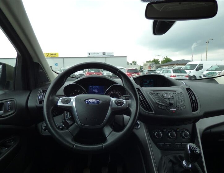 Ford Kuga SUV / Terénní 2,0 l 110 kw
