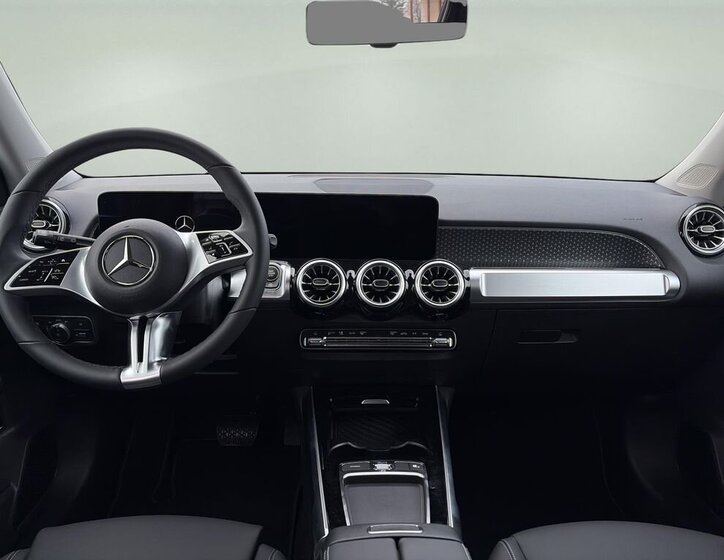 Mercedes-Benz GLB SUV / Terénní 1,3 l 120 kw