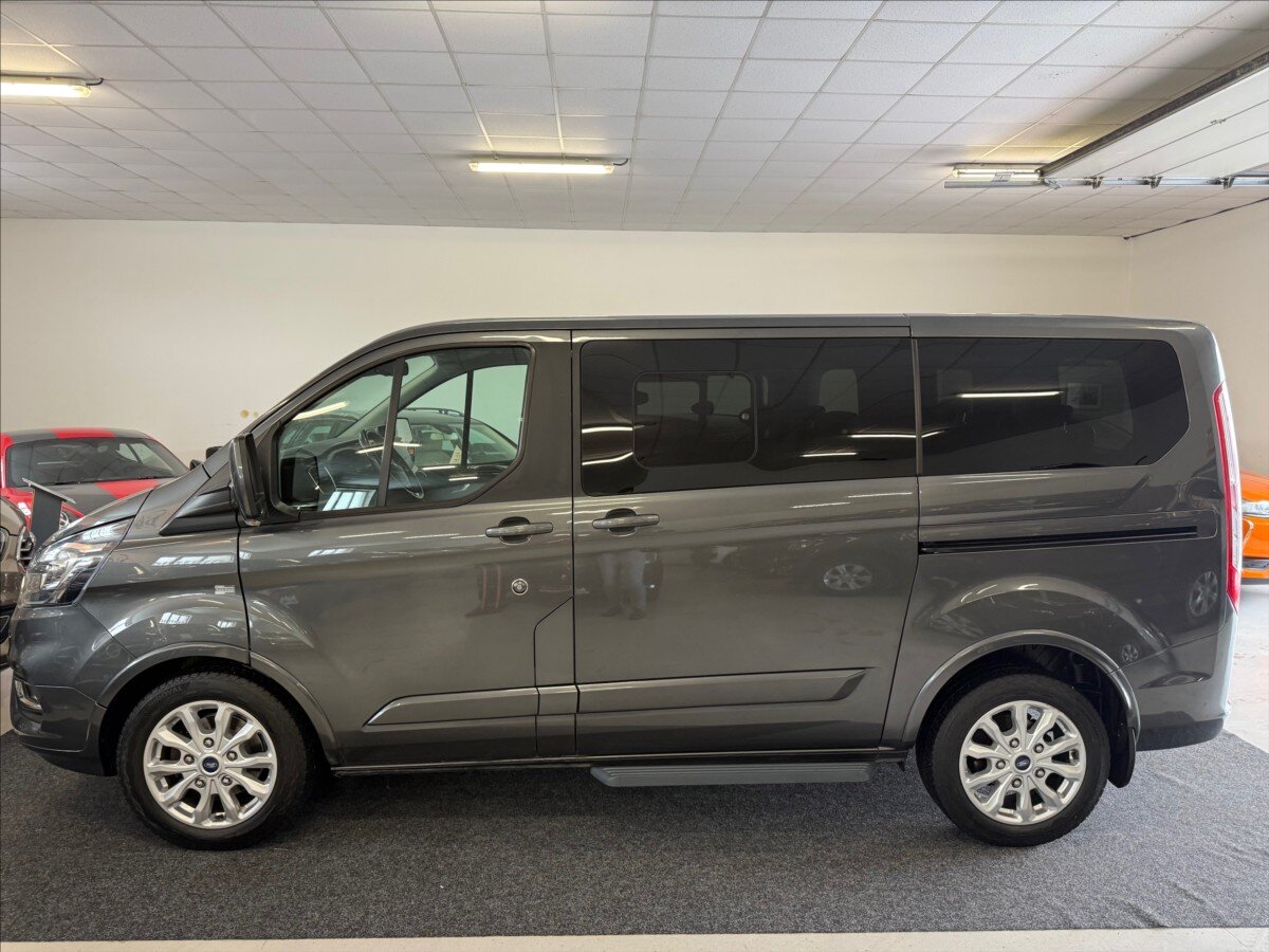 Ford Tourneo Custom MPV 2,0 l 96 kw
