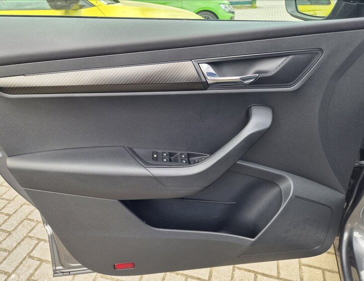Škoda Karoq SUV / Terénní 1,5 l 110 kw