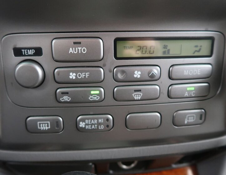 Toyota Land Cruiser SUV 4,7 l 175 kw