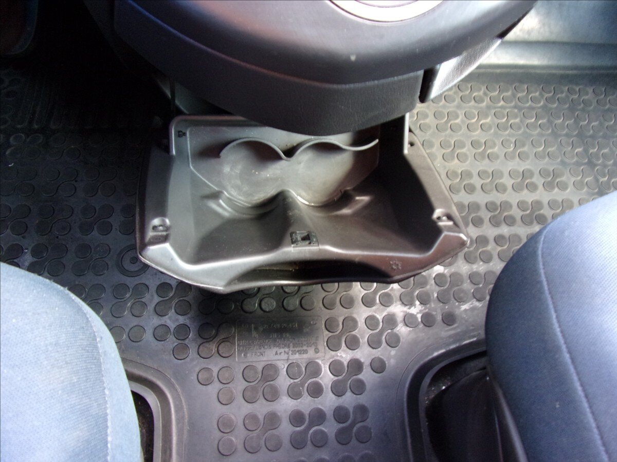 Peugeot 807 MPV 2,0 l 100 kw