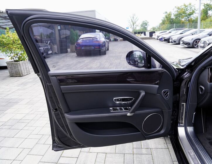 Bentley Flying Spur 16