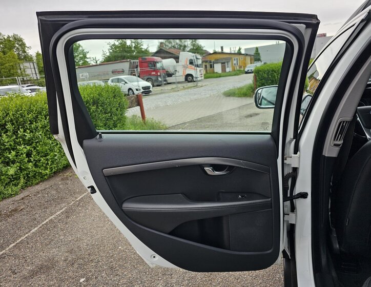 Volvo XC70 Kombi 2,0 l 133 kw