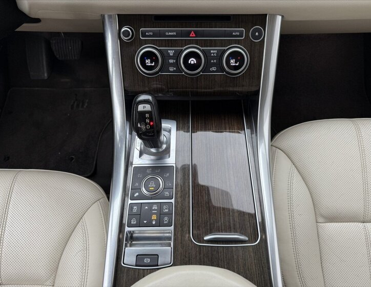 Land Rover Range Rover Sport SUV 4,4 l 250 kw