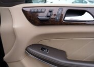 Mercedes-Benz GL SUV 4,7 l 320 kw