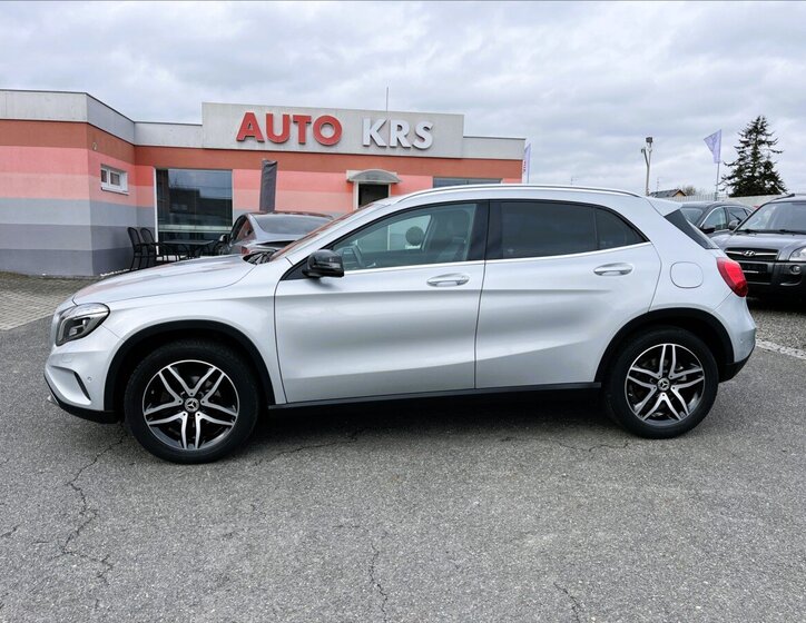 Mercedes-Benz GLA Hatchback 1,6 l 115 kw