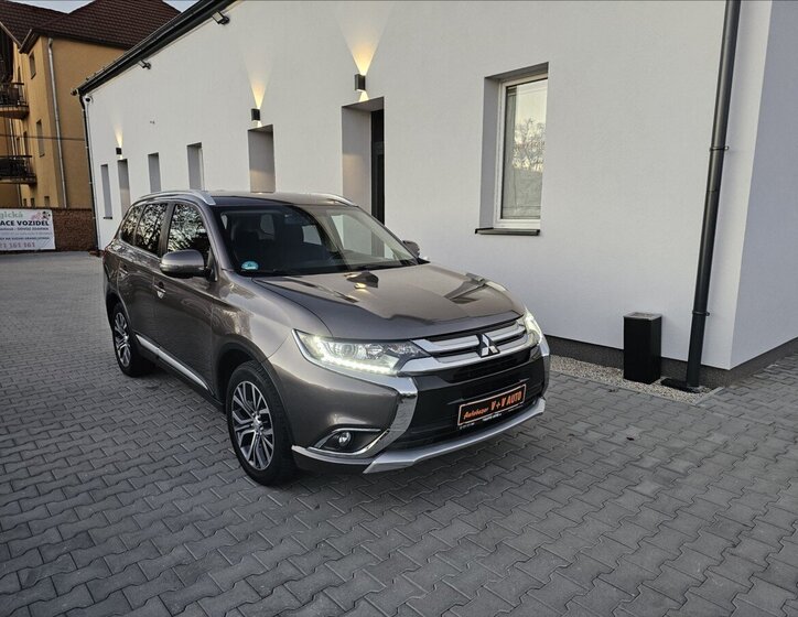 Mitsubishi Outlander Kombi 2,0 l 110 kw
