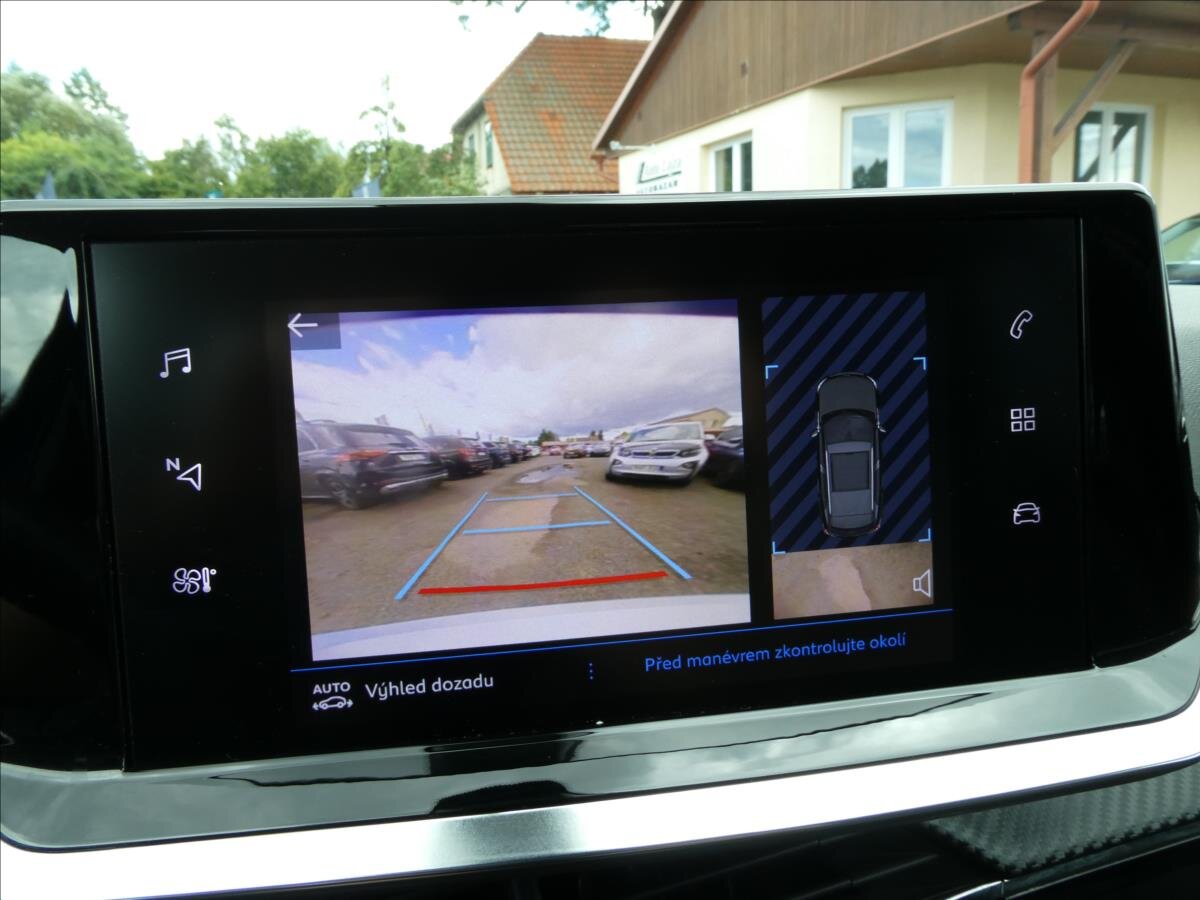 Peugeot 2008 SUV 1,2 l 96 kw