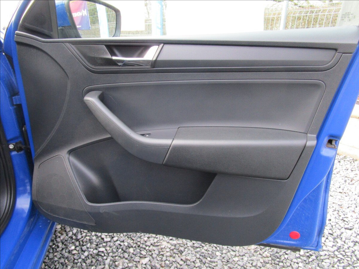 Škoda Rapid Sedan 999,0 70 kw